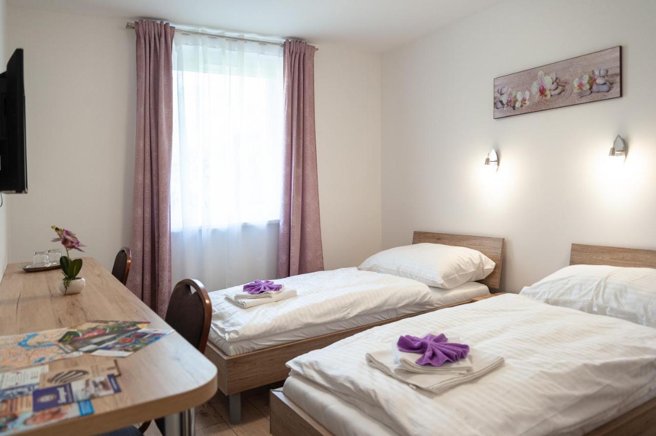 Vivien Szallo Szeged Bagian luar foto